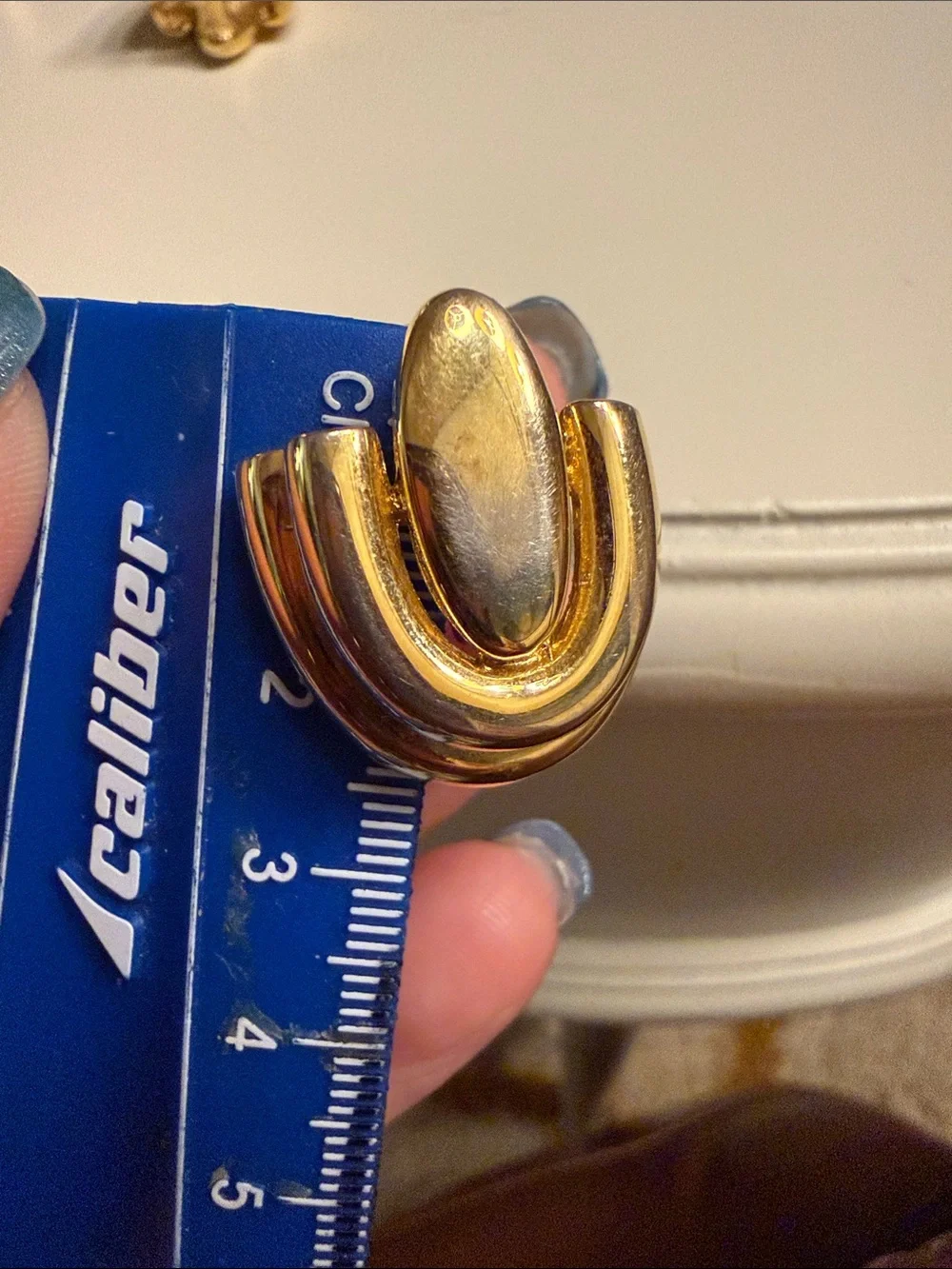 Vintage Napier Gold Tone Screw Back Clip On Statement Earrings